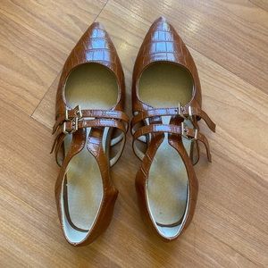 Parisian style brown strap on sandals